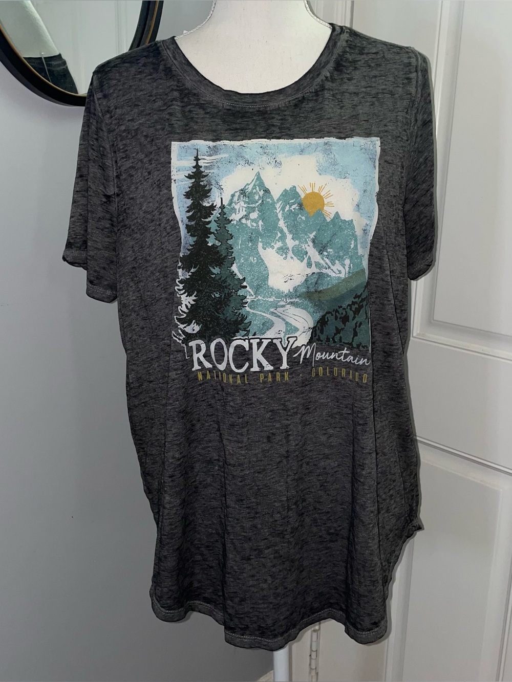 NWT Maurices Rocky Mountain National Park T-Shirt